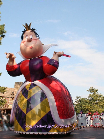 デカい！クイーン・オブ・ハート : お父さんのための東京ディズニー