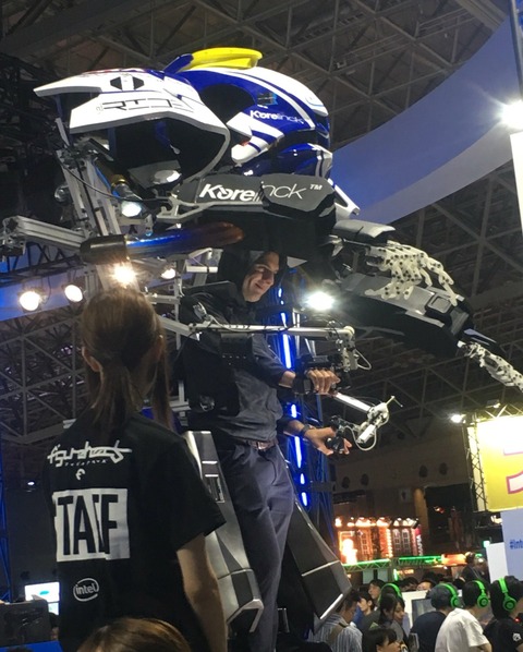 タレントさんかとおもったらただのノリノリな外国人さんだった