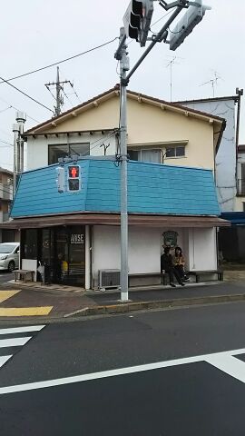 1425890957317