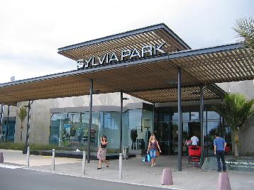 sylvia_entrance