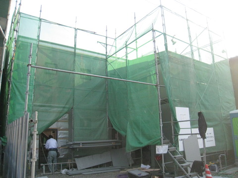 110330m-01