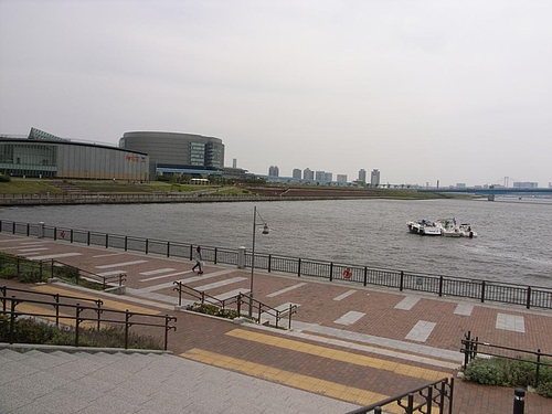 R0012402