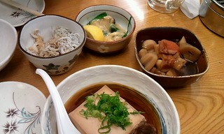 肉豆腐の暖簾につられて。。。