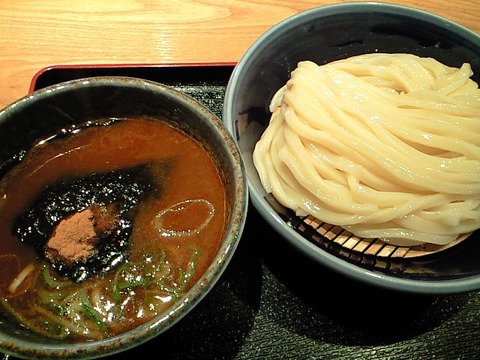 すじつけ