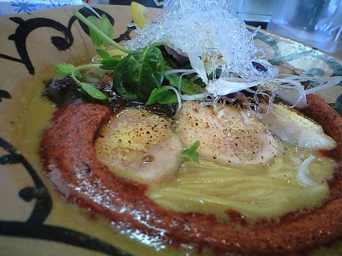 横から見るとジオラマのように