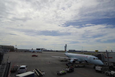 バンフ旅行記 カルガリー 空港 エアカナダIMGP2392