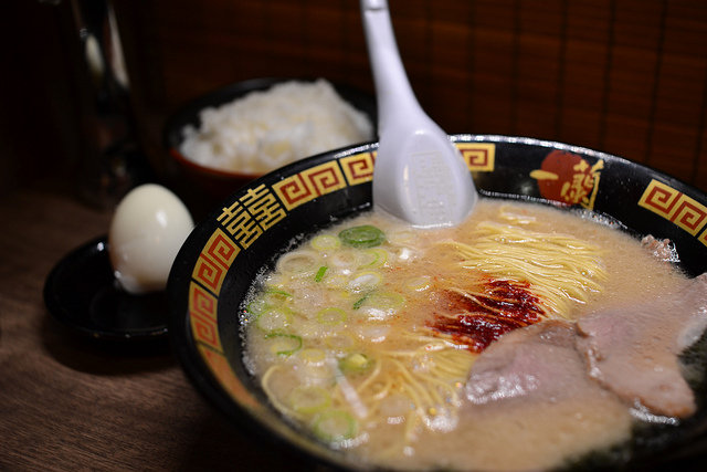 6952077903_d2b09c55cb_z