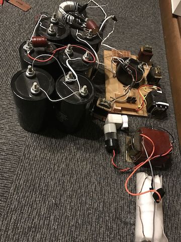 電源