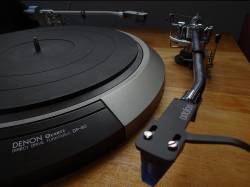 DENONデノン ターンテーブルDP-80のAU特性 : いい音楽をいい音で