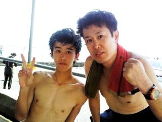 201208091044000