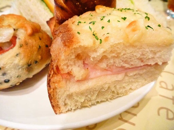 KHMfoodpic6072003_compressed