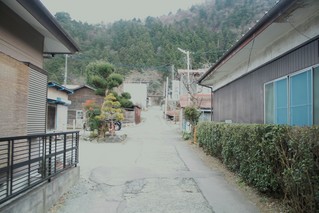 十日市場駅への道