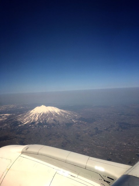 飛行機からの岩木山