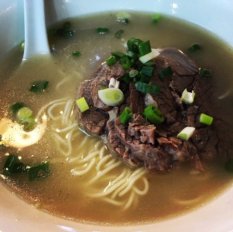 史記正宗牛肉麺の牛肉麺