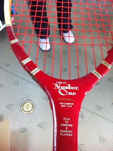 KAWASAKI KR DELUX NUMBER ONE 木製テニスラケット 赤 KAWASAKI KR DELUX NUMBER ONE 木製テニスラケット 赤