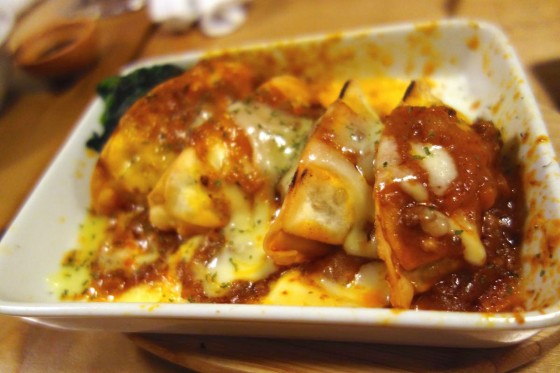紅豚餃子のラザニア(680円)