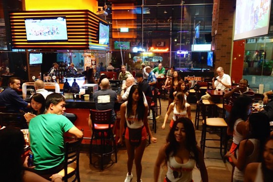 HOOTERS BANGKOK