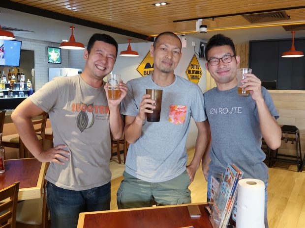 おじさん3人