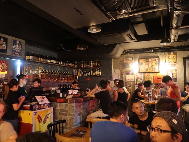 Kowloon Taproom 店内