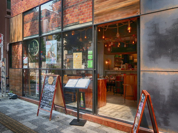 秋葉原 The 1/3rd Café &Bar