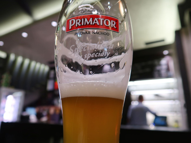PRIMÁTOR WEIZENBIER