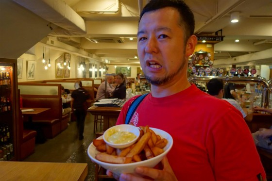 でっかいポテトフライに…