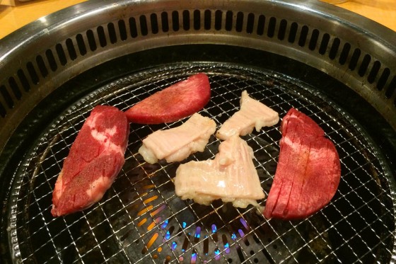熟成厚切り牛タン&ホルモン