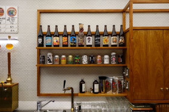 棚のビール