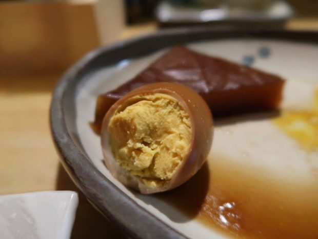 玉子も端っこがうまい