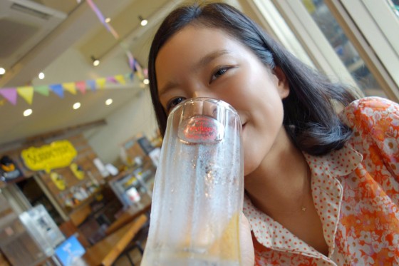 飲み干します。