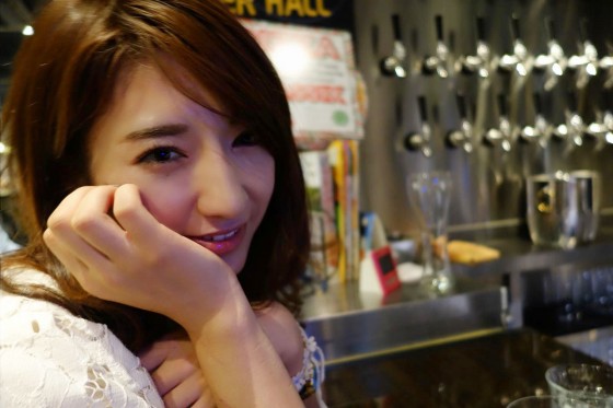 お酒大好きな美人