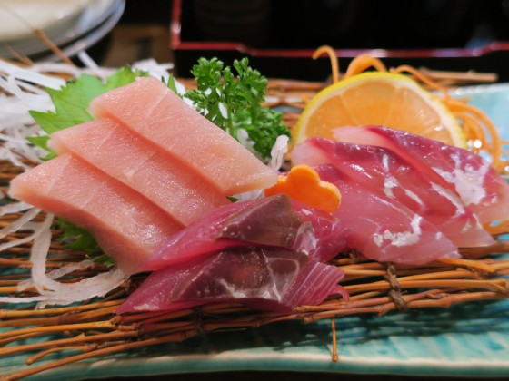 お刺身三種盛り(1,100円)