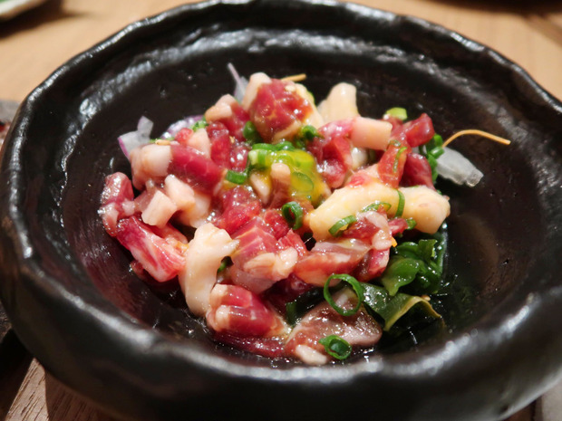 馬肉をまぜて…
