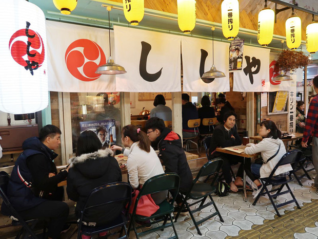 牧志公設市場 ししや