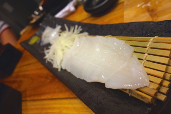 水イカ刺身(750円)