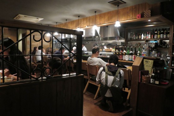 県庁前 まさら 店内