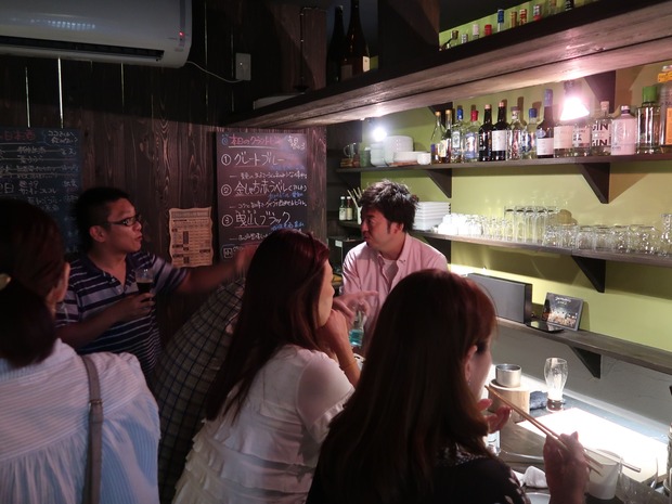 エデン特急 店内