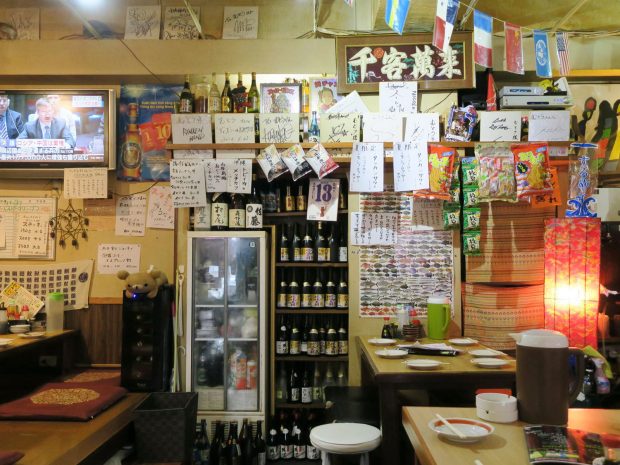 那覇・松山 むとう 店内