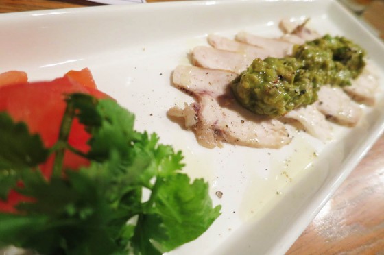 鶏胸ハムのホットペッパーアボカドまみれ