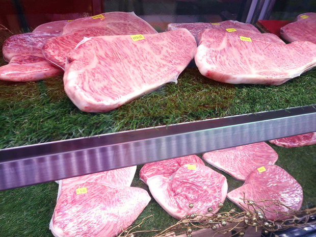 お肉