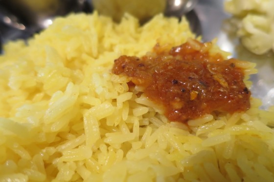 フィッシュカレーとインディカ米