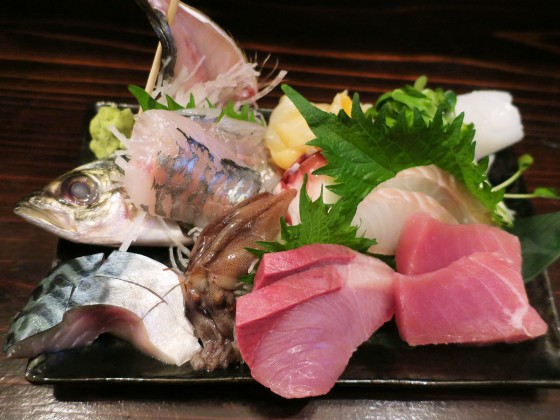 お刺身3点盛り(880円)