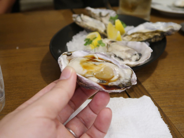牡蠣を楽しむ
