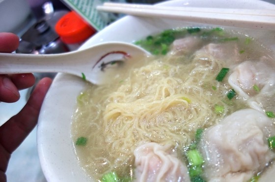美味! ワンタン麺