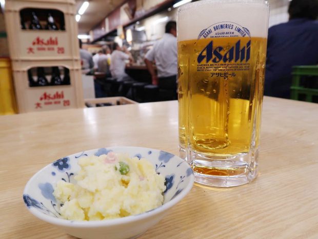 アサヒ生ビールとポテトサラダ(150円)