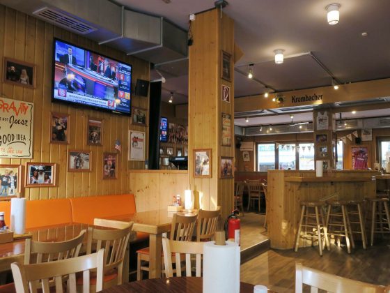 Frankfurter Hooters 店内