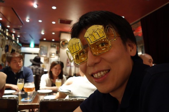 二次会でビールメガネ