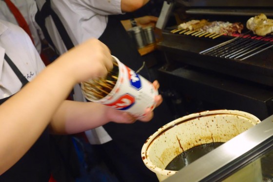 焼き鳥を入れます!
