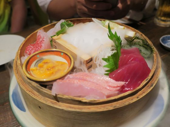お刺身玉手箱(1,800円)