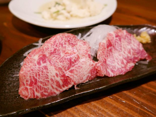 霜降り馬刺し(680円)